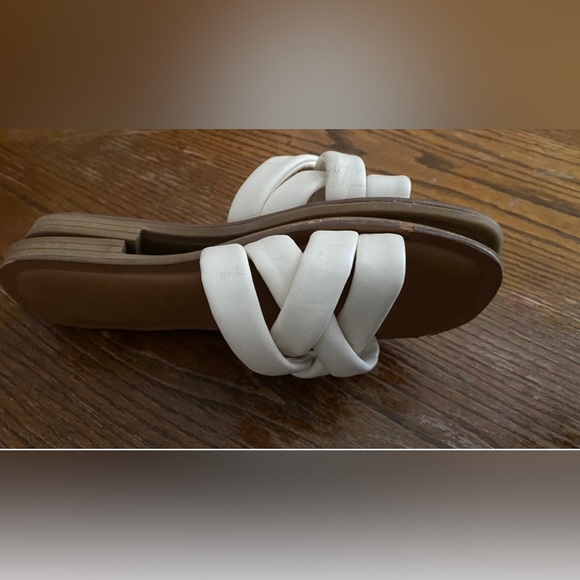 Cushionaire Pre-Owned Farah Slide Sandal White Size 9 - Picture 3 of 8